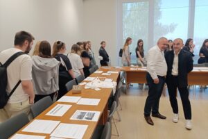 23.04.2025. Kielce. Promocja nowego kierunku studiów w Instytucie Nauk Prawnych / Fot. Magdalena Bielak - Radio Kielce