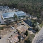 08.04.2025. Kielce. Okolice al. Na Stadion i ul. Szczepaniaka. Na działkach przekazanych Hotelowi Binkowski powstanie parking dla 150 pojazdów / Fot. Jarosław Kubalski – Radio Kielce