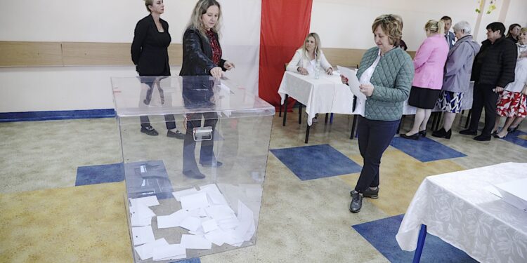 W Górnie trwa referendum. Mieszkańcy decydują o losie rady gminy