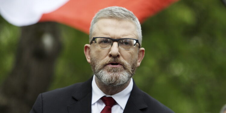 Europoseł Grzegorz Braun stanie przed sądem
