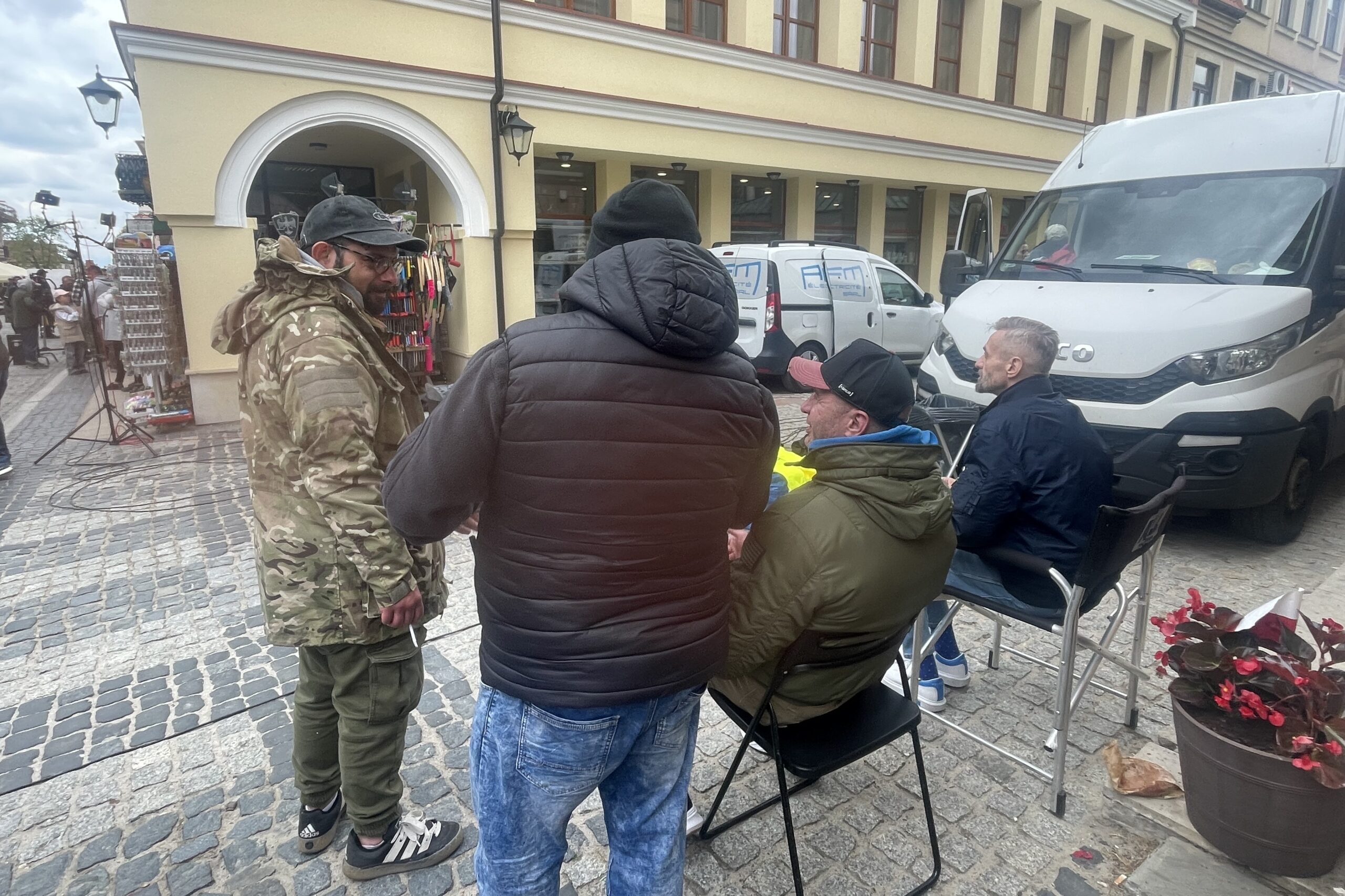 Ekipa serialu „Ojciec Mateusz” wróciła do Sandomierza - Radio Kielce 06.05.2025. Sandomierz. Ekipa filmowa Ojca Mateusza / Fot. Grażyna Szlęzak - Radio Kielce