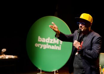 Producent wydarzenia - psycholog Adrian Zalewski - Akcja BądźMY Oryginalni! / Fot. materiały prasowe