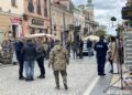 06.05.2025. Sandomierz. Ekipa filmowa Ojca Mateusza / Fot. Grażyna Szlęzak - Radio Kielce