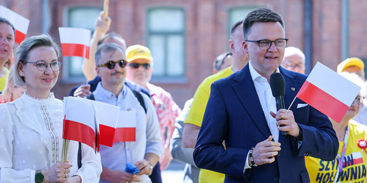 Hołownia w Brzezinach: Pod biało-czerwoną nie ma miejsca na nacjonalizm