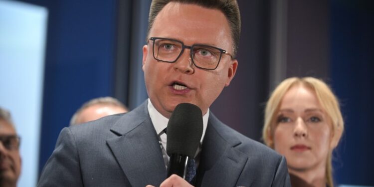 Hołownia: w drugiej turze musimy dać szansę Rafałowi Trzaskowskiemu
