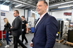 PiS składa zawiadomienie ws. poświadczeń Nawrockiego, Mentzen apeluje o głosowanie zgodnie z sumieniem