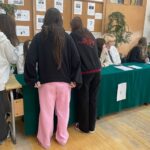 13.05.2025. Sandomierz. I Liceum Ogólnokształcące Collegium Gostomianum. Symulacja wyborów prezydenckich pod hasłem „Młodzi głosują” / Fot. Grażyna Szlęzak – Radio Kielce