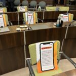 Tabliczki, ustawione przez Michała Piaseckiego / Fot. Marcin Marszałek - Radio Kielce