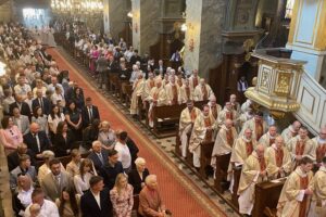31.05.2025. Kielce. Bazylika katedralna. Święcenia kapłańskie / Fot. Marlena Płaska - Radio Kielce