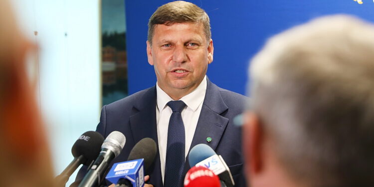 15.05.2025. Kielce. Konferencja prasowa Michała Skotnickiego, wicewojewody świętokrzyskiego dot. konkursu na dyrektora Teatru im. Stefana Żeromskiego w Kielcach / Fot. Wiktor Taszłow - Radio Kielce