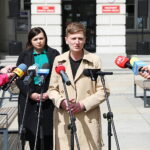 15.05.2025. Kielce. Prezentacja nowego wiceprezydenta Kielc przed ratuszem / Fot. Wiktor Taszłow - Radio Kielce