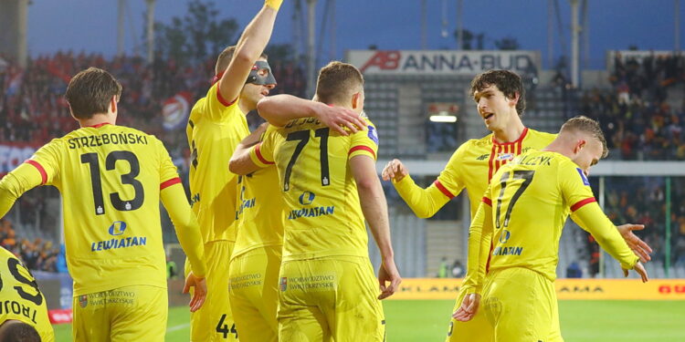 17.05.2025. Kielce. Mecz PKO BP Ekstraklasy: Korona Kielce – Raków Częstochowa / Fot. Wiktor Taszłow - Radio Kielce