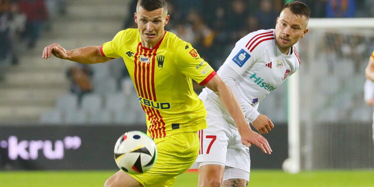 17.05.2025. Kielce. Mecz PKO BP Ekstraklasy: Korona Kielce – Raków Częstochowa. Jewgienij Szykawka / Fot. Wiktor Taszłow - Radio Kielce