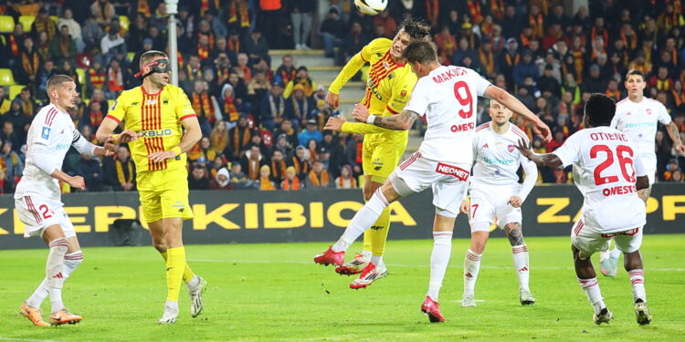 Korona chce znów wygrywać, ale w niedzielę nie będzie o to łatwo