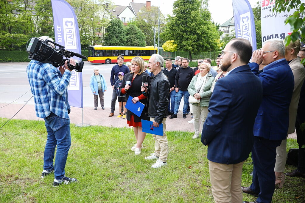 INTERWENCJA. Ścieżki rowerowe czy zatoki dla autobusów? - Radio Kielce INTERWENCJA. Ścieżki rowerowe czy zatoki dla autobusów? - Radio Kielce