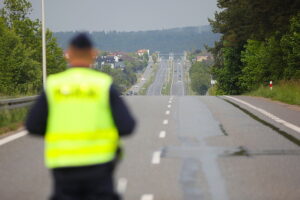 Brzeziny i Radkowice protestują. Zablokowali ważną drogę - Radio Kielce