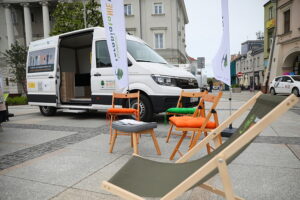 23.05,2025. Kielce. rynek. Terapiobus. Mobilny gabinet terapeutyczny / Fot. Wiktor Taszłow - Radio Kielce
