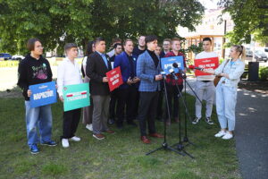 Młodzi zachęcają do głosowania na Rafała Trzaskowskiego - Radio Kielce