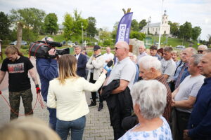 28.05.2025. Brzeziny. Program "Interwencja" Radia Kielce i TVP3 Kielce / Fot. Wiktor Taszłow - Radio Kielce