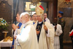 03.05.2025. Kielce. Msza święta otwierająca świętokrzyskie obchody Święta Konstytucji 3 Maja / Fot. Wiktor Taszłow - Radio Kielce