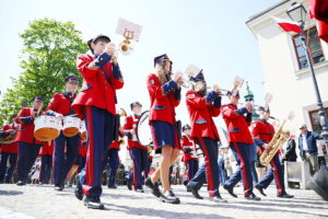 Niech żyje wolna Polska! Kielczanie uczcili 3 Maja - Radio Kielce
