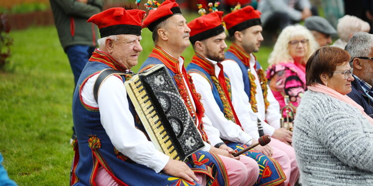 04.05.2025. Ciekoty, Szklany Dom. Eliminacje do 49. Buskich Spotkań z Folklorem. / Fot. Wiktor Taszłow - Radio Kielce