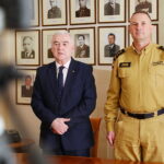 Kieleccy strażacy będą mieli nowy sprzęt - Radio Kielce 07.05.2025. Kielce. Urząd Marszałkowski Województwa Świętokrzyskiego. Podpisanie umowy na wsparcie z budżetu województwa Państwowej Straży Pożarnej / Fot. Wiktor Taszłow – Radio Kielce