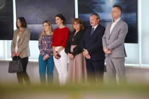 08.05.2025. Kielce. Wernisaż wystawy "Obrazy ciszy" Macieja Mazurka / Fot. Wiktor Taszłow - Radio Kielce