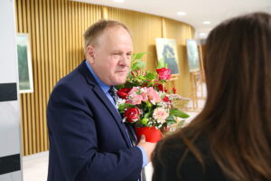 08.05.2025. Kielce. Wernisaż wystawy "Obrazy ciszy" Macieja Mazurka / Fot. Wiktor Taszłow - Radio Kielce