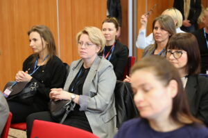 09.05.2025. Kielce. Targi Kielce. Konferencja na temat tego, jak budować nową ścieżkę kariery po 45. roku życia / Fot. Wiktor Taszłow - Radio Kielce