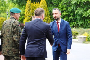 12.05.2025. Skarżysko-Kamienna. Podpisanie listu intencyjnego w sprawie zakupu przez Belgię zestawów rakietowych Piorun / Fot. Wiktor Taszłow - Radio Kielce