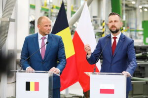 12.05.2025. Skarżysko-Kamienna. Podpisanie listu intencyjnego w sprawie zakupu przez Belgię zestawów rakietowych Piorun / Fot. Wiktor Taszłow - Radio Kielce