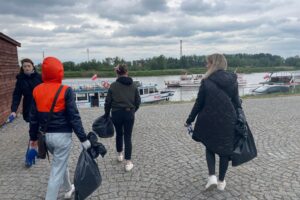 10.05.2025. Sandomierz. Akcja pn. „Wspólnie sprzątaMY Sandomierz” / Fot. Grażyna Szlęzak - Radio Kielce