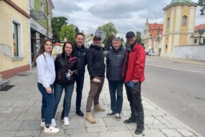 10.05.2025. Sandomierz. Akcja pn. „Wspólnie sprzątaMY Sandomierz” / Fot. Grażyna Szlęzak - Radio Kielce