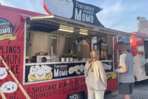 03.05.2025. Sandomierz. Festiwal food trucków / Fot. Grażyna Szlęzak - Radio Kielce