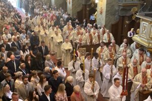 31.05.2025. Kielce. Bazylika katedralna. Święcenia kapłańskie / Fot. Marlena Płaska - Radio Kielce