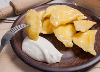 Wiosenne pierogi z serem i miętą - Radio Kielce