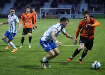10.05.2025. Ostrowiec Św. Betlic III liga. KSZO - Pogoń-Sokół Lubaczów / Fot. Kamil Król - Radio Kielce