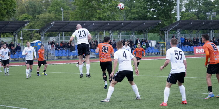 16.05.2025. Skawina. 30. kolejka Betclic III ligi: Wiślanie Skawina - KSZO Ostrowiec / Fot. Kamil Król - Radio Kielce