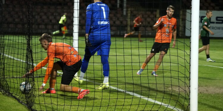21.05.2025. Ostrowiec Św. Betclic III liga. Star Starachowice - KSZO 1929 / fot. Kamil Król - Radio Kielce