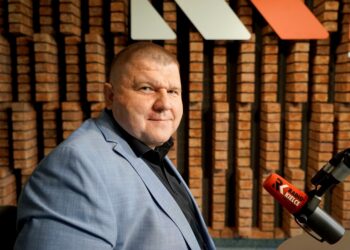 26.05.2025. Radio Kielce. Rozmowa Dnia. Na zdjęciu: Łukasz Maciejczyk - właściciel i prezes zarządu Korony Kielce / Fot. Piotr Kwaśniewski - Radio Kielce