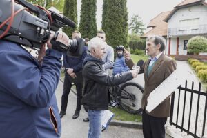 07.05.2025. Brzegi. Mieszkańcy przeciwni budowie fermy drobiu / Fot. Jarosław Kubalski - Radio Kielce