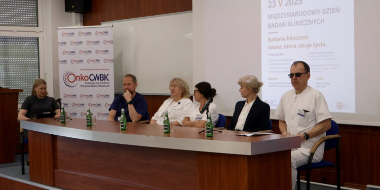 23.05.2025. Kielce. Świętokrzyskie Centrum Onkologii. Konferencja naukowa z okazji Międzynarodowego Dnia Badań Klinicznych / Fot. Adrian Dróżdż – Radio Kielce