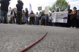 07.05.2025. Brzegi. Mieszkańcy przeciwni budowie fermy drobiu / Fot. Jarosław Kubalski - Radio Kielce