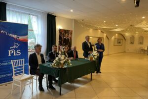 26.05.2025. Stąporków. Spotkanie posłów PiS z mieszkańcami / Fot. Magdalena Galas-Klusek - Radio Kielce