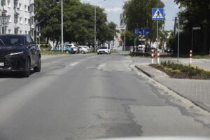 Nocą na dwóch ulicach pojawi się nowy asfalt - Radio Kielce