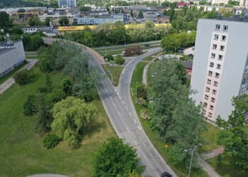 Kielce. Ulica Krakowska, fragment od ul. Kaczmarka do ul. Armii Krajowej. / Fot. Jarosław Kubalski - Radio Kielce