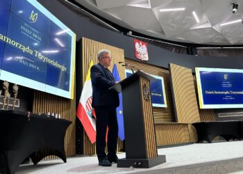 Wojewoda spotkał się z samorządowcami i docenił najbardziej zaangażowanych