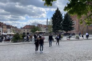 01.05.2025. Sandomierz. Turyści w mieście / Fot. Grażyna Szlęzak - Radio Kielce