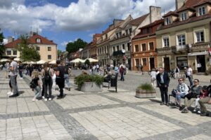 01.05.2025. Sandomierz. Turyści w mieście / Fot. Grażyna Szlęzak - Radio Kielce